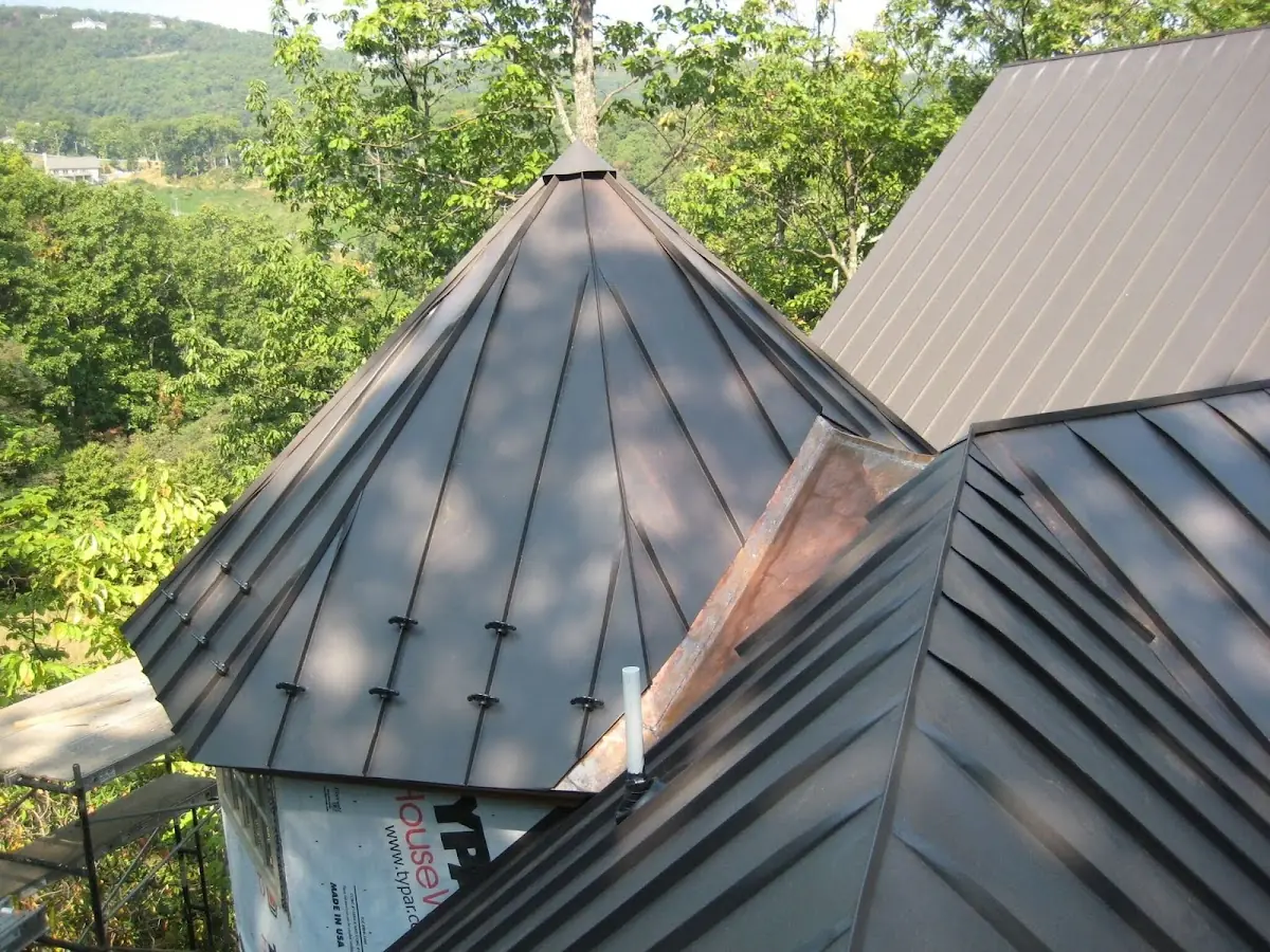 Professional Gutter Cleaning by Craftsman Roofing in Old Dayton